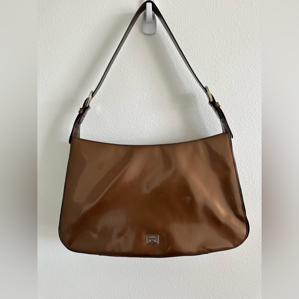 Moschino brown patent leather shoulder bag. Made in Italy by Redvall.